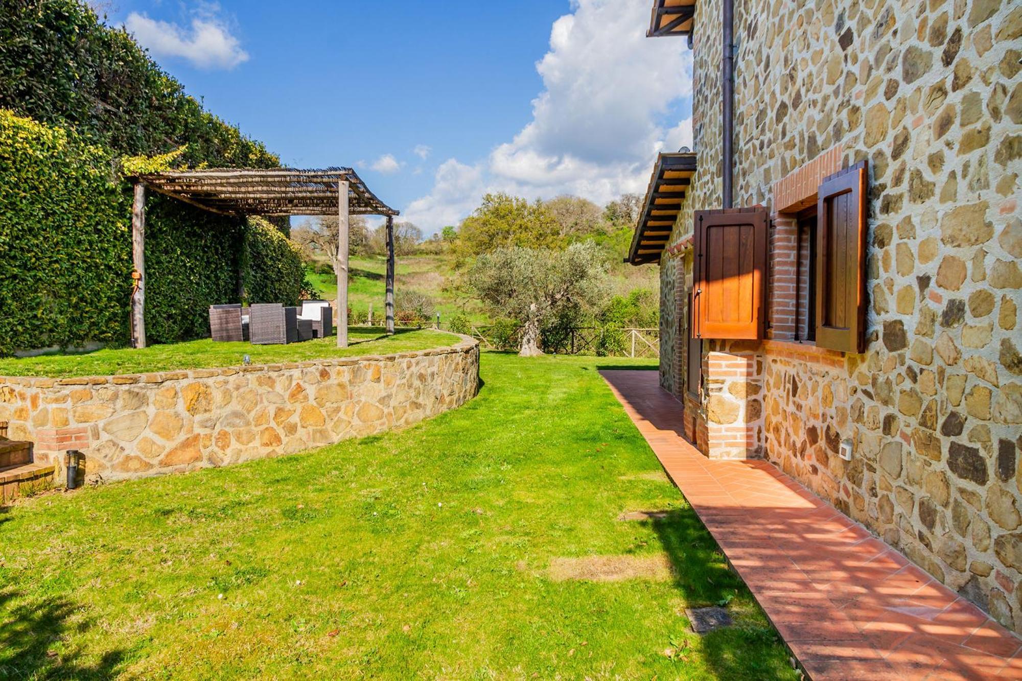 Home With A View In Scansano, Tuscany Экстерьер фото